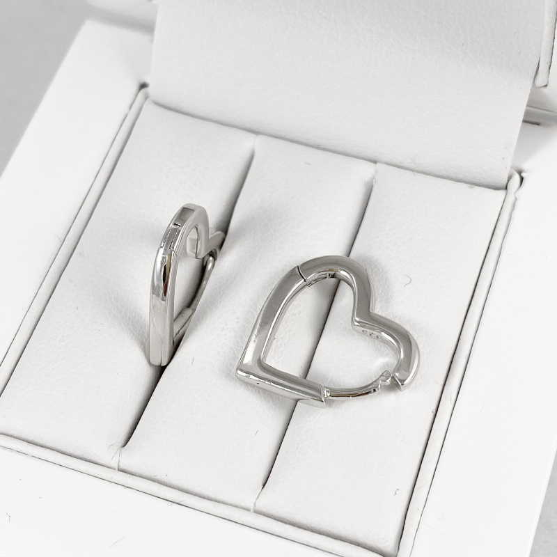 Stříbrné náušnice ve tvaru SRDCE